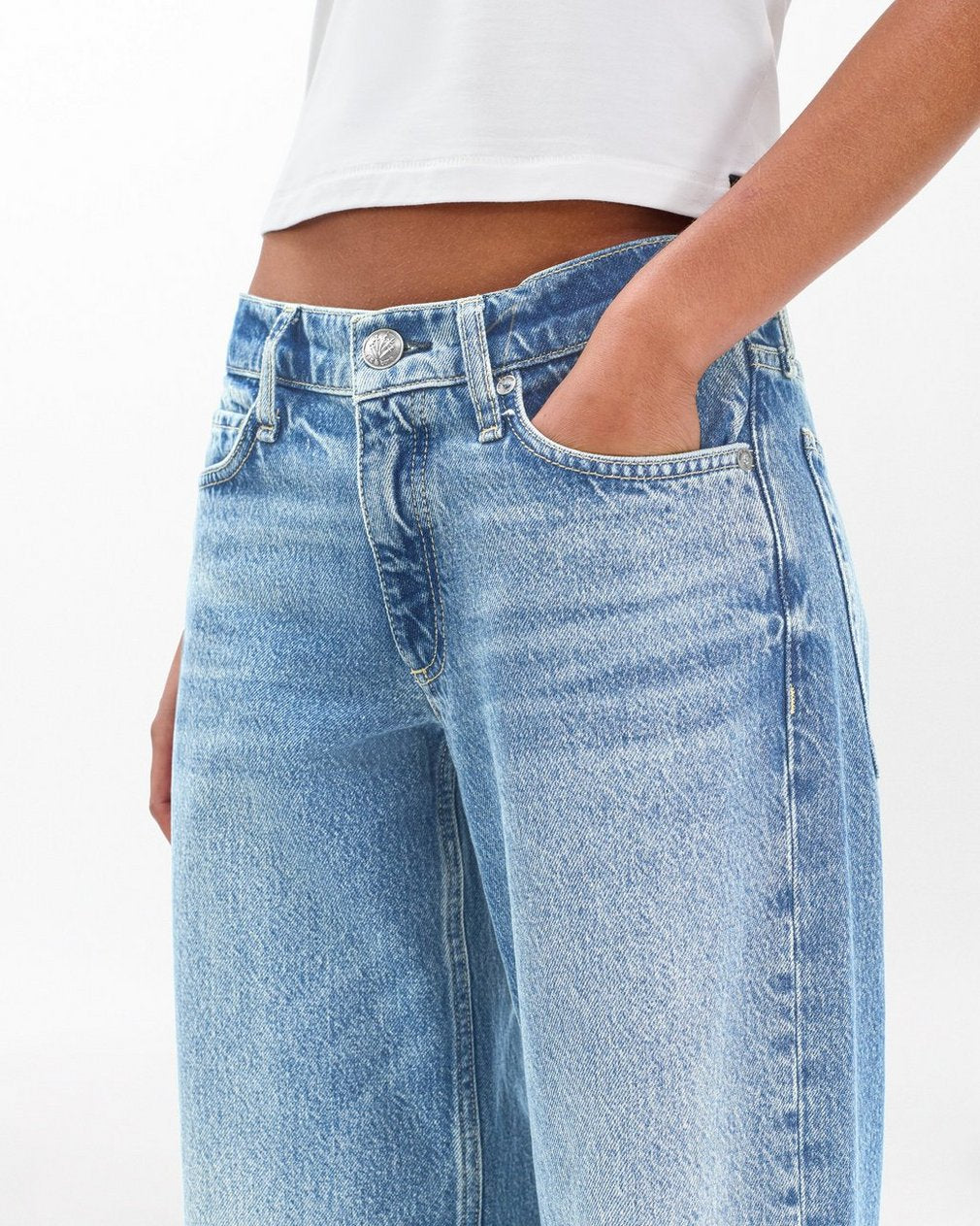 Saige Ankle Relaxed Straight Jeans - Ludow