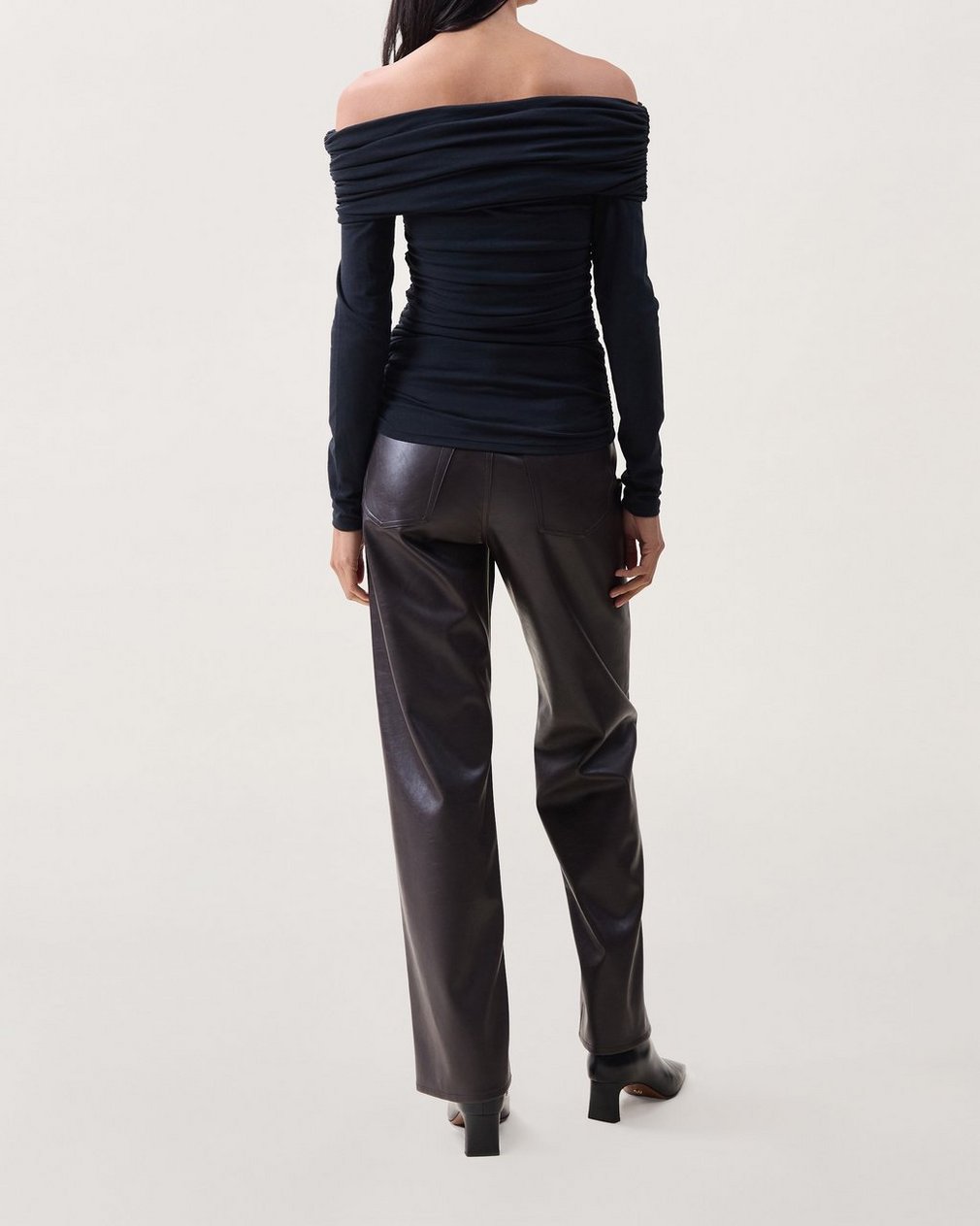 Lucy Off-Shoulder Ruched Top - Black