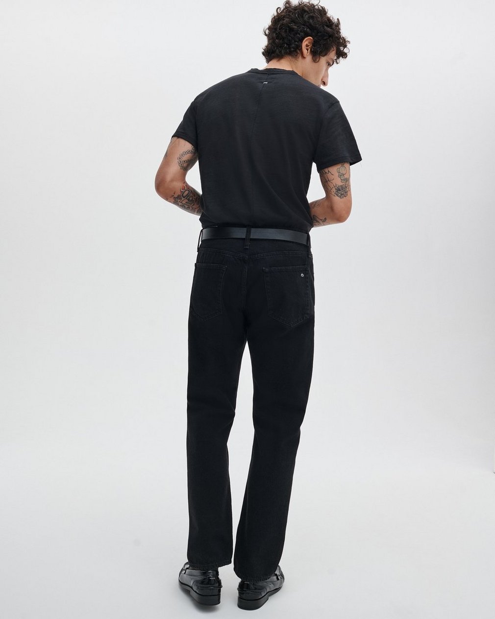 Fit 2 - Black: Slim Fit Black Authentic Stretch Jean