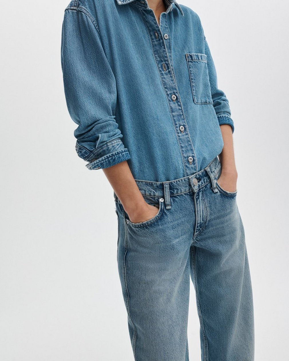 Saige Relaxed Straight Jeans - Rosland