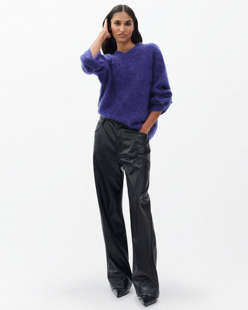 Jada Brushed Cashmere V-Neck Sweater - Dark Blue