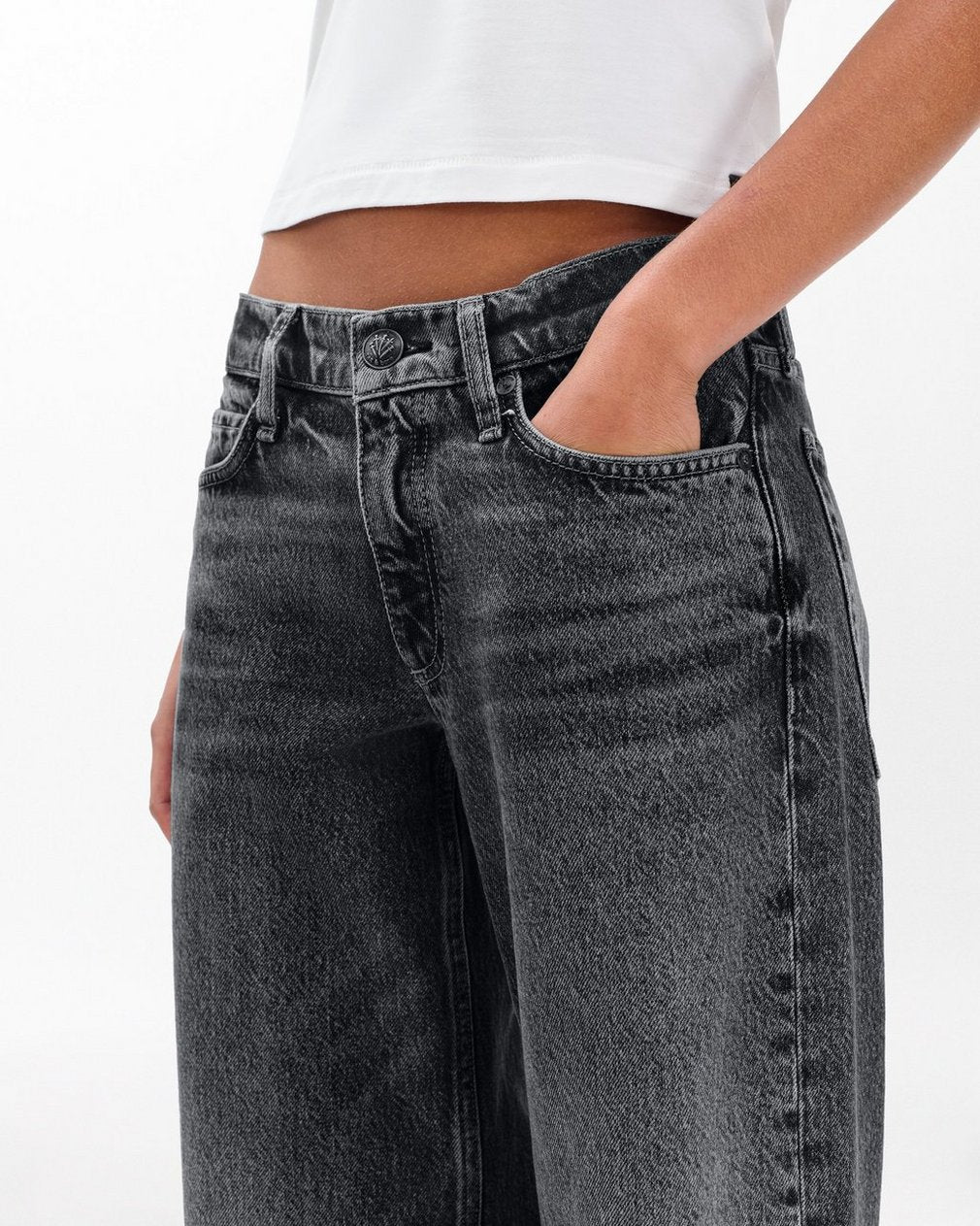 Saige Relaxed Straight Jeans - Charcoal