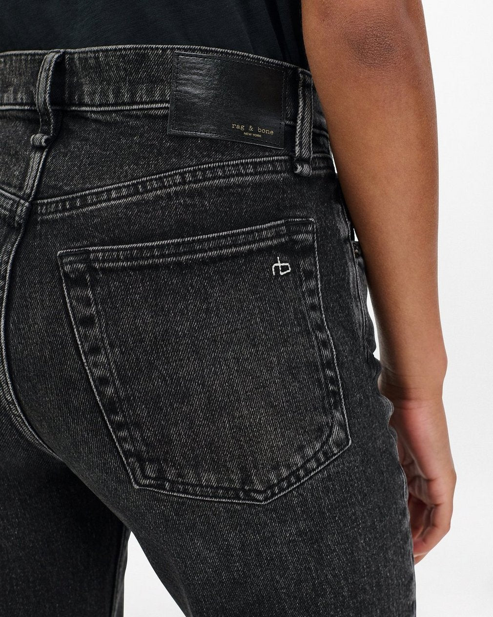 Harlow Ankle Straight Jeans - Cinder