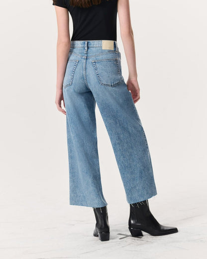 Featherweight Andi Ankle-Length Jeans - Beacon
