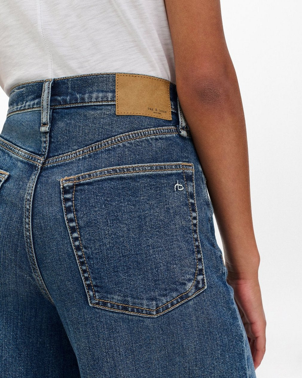 Sofie Cuffed Wide-Leg Jeans - Lee
