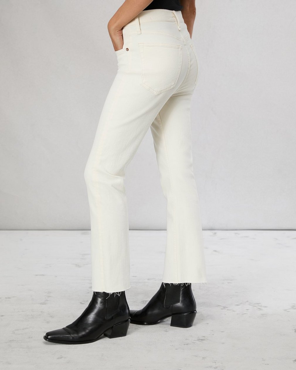 Peyton Ankle Bootcut Jean - Ecru