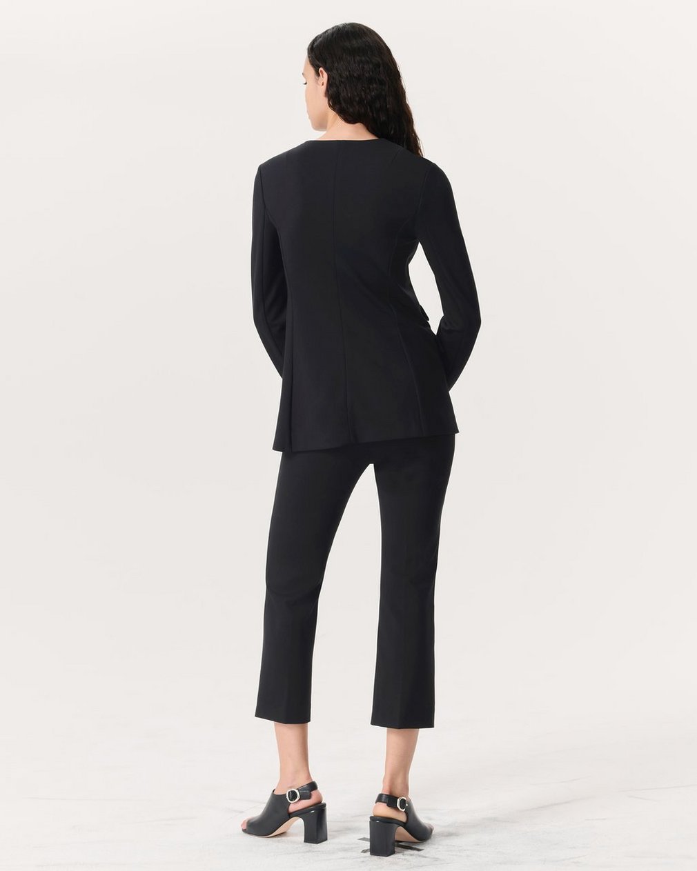 Roslyn Scoop-Neck Blazer - Black