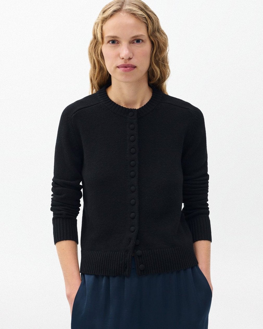 Wallace Crewneck Cardigan - Black