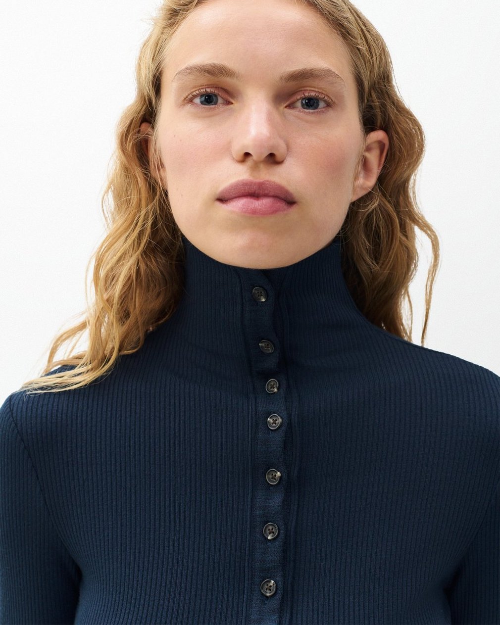 The Knit Ribbed Buttoned Cardigan - Salute