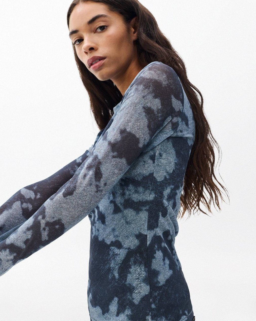 Yana Stretch Mesh Tee - Silver Multi