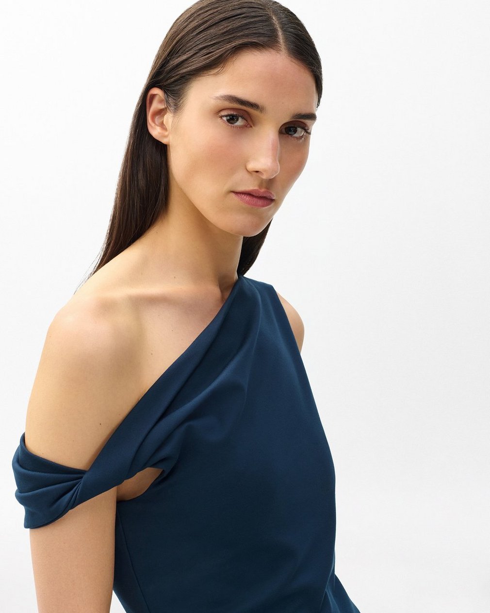 Irina Off-Shoulder Top - Salute