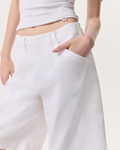 Banks Linen-Blend Shorts - White
