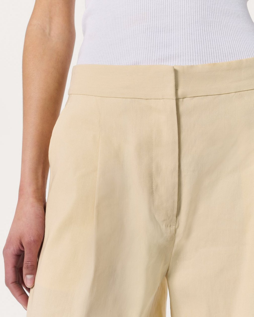 Leona Linen-Blend Shorts - Light Tan