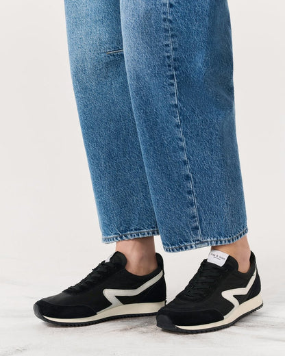 Black Retro Runner: Recycled Materials Sneaker