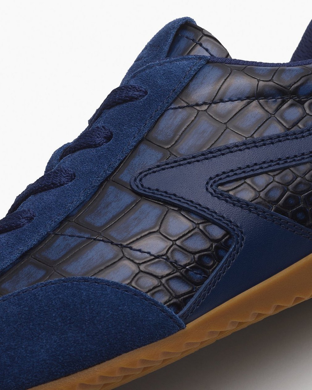 Ultra Slim Retro Runner Sneakers - Indigo Croc