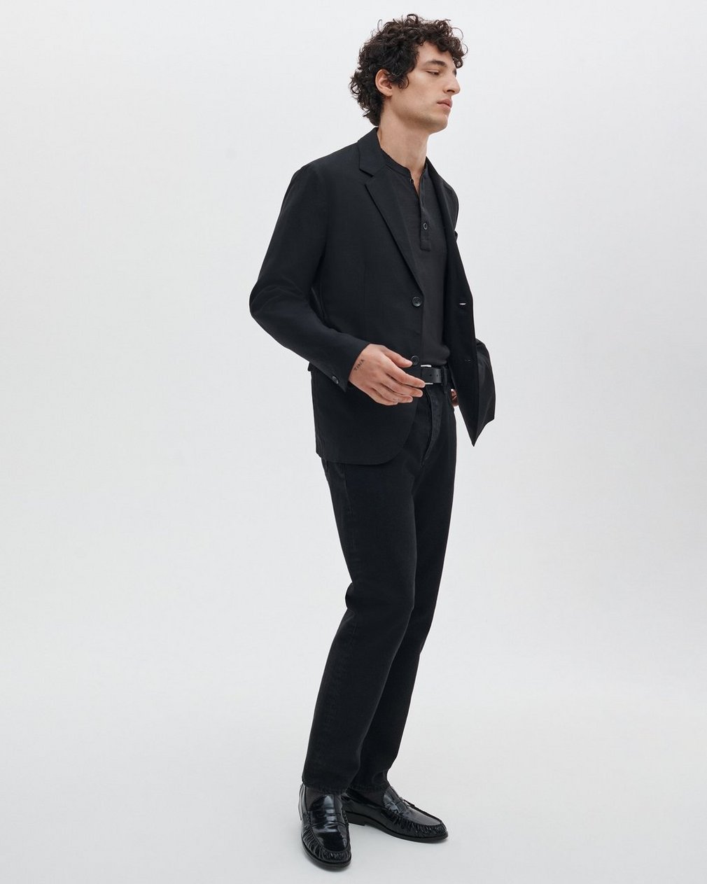 Fit 2 - Black: Slim Fit Black Authentic Stretch Jean