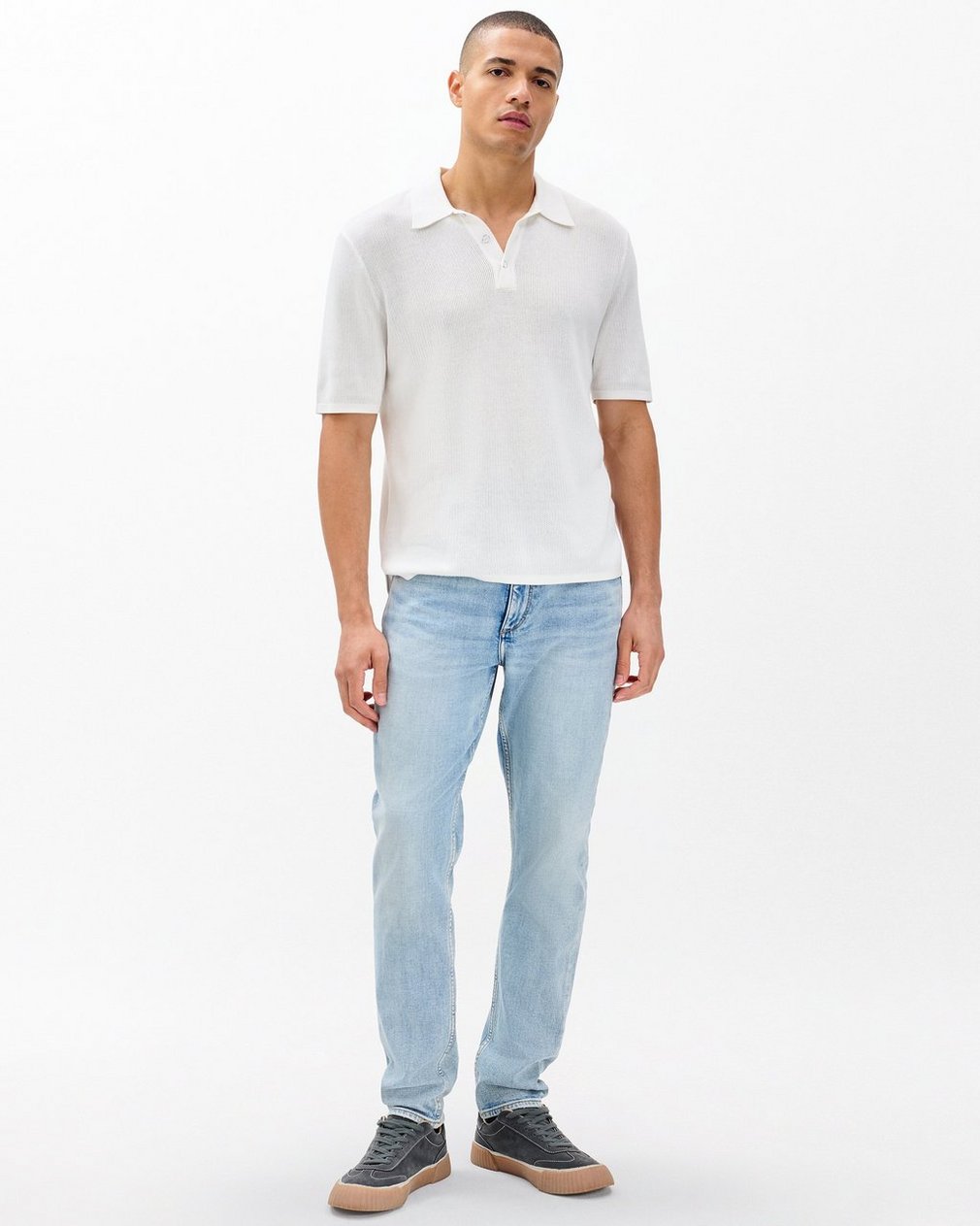 Fit 2 - Flynn: Slim Fit Light Indigo Authentic Stretch Jean