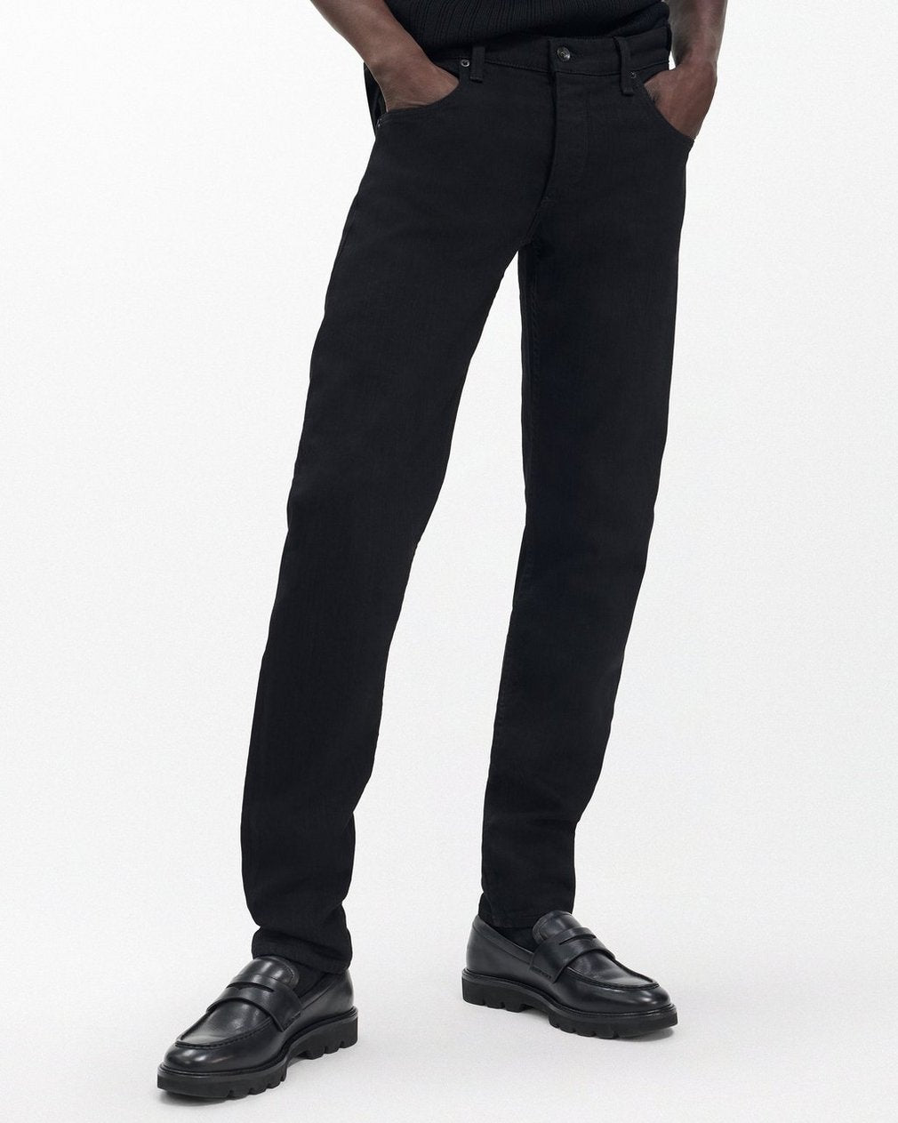 Fit 1 - Black: Skinny Fit Black Aero Stretch Jean