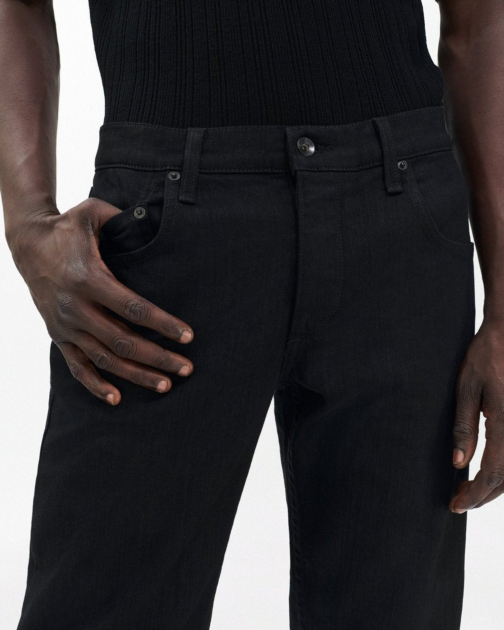 Fit 1 - Black: Skinny Fit Black Aero Stretch Jean