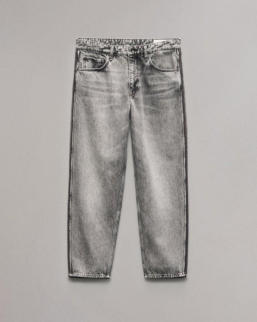 rbTAPER Fit Jean - Greystone