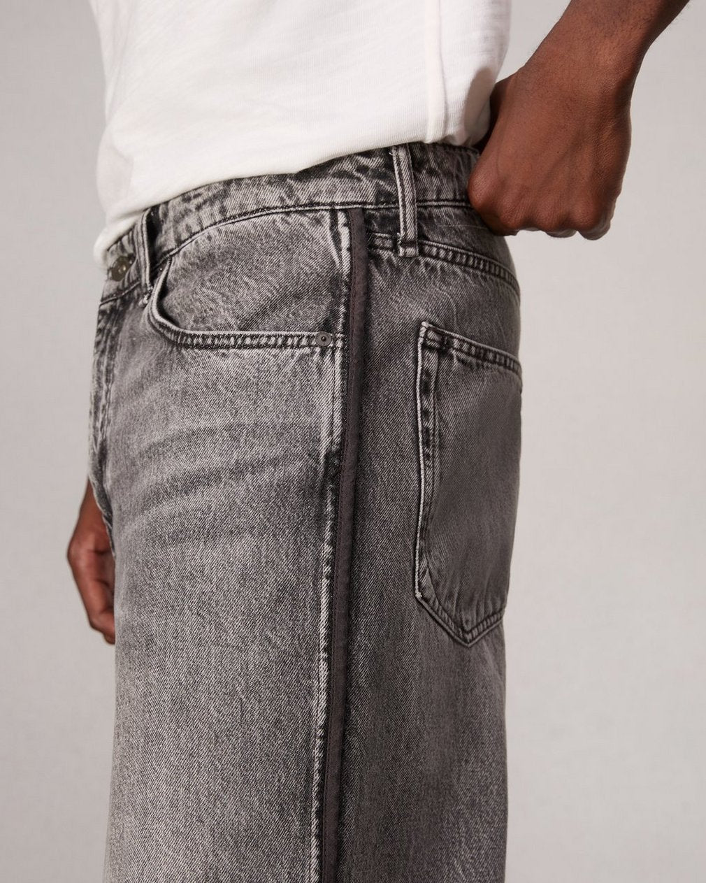 rbTAPER Fit Jean - Greystone