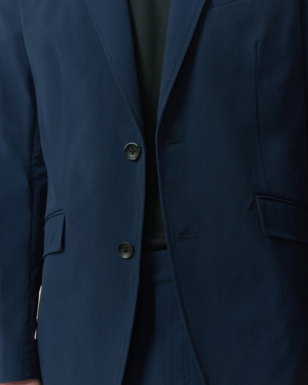Butler Stretch Nylon Blazer - Navy