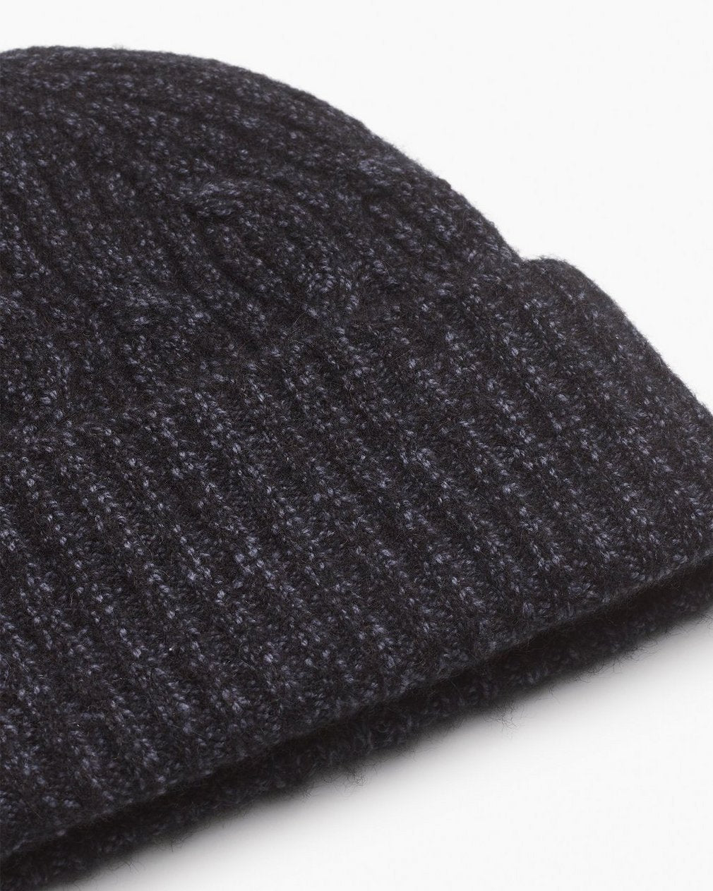 Cable-Knit Beanie - Navy Multi